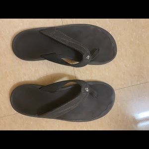 Olukai women’s flip flops
